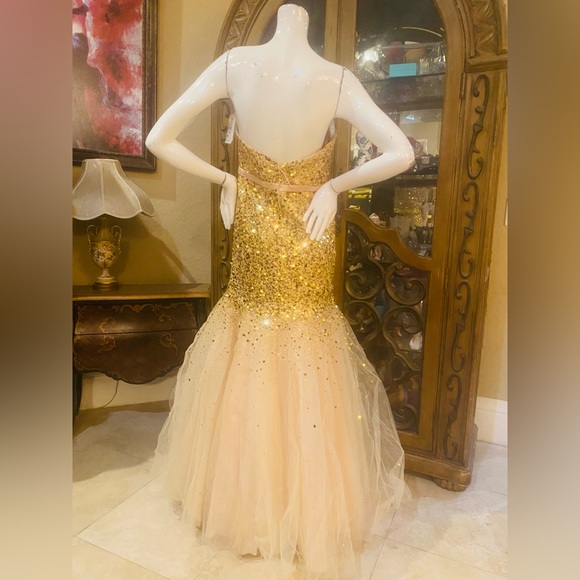 Niki Livas Gold Sequins Cream Tulle Strapless Contouring Gown Sz 10 - Picture 7 of 10